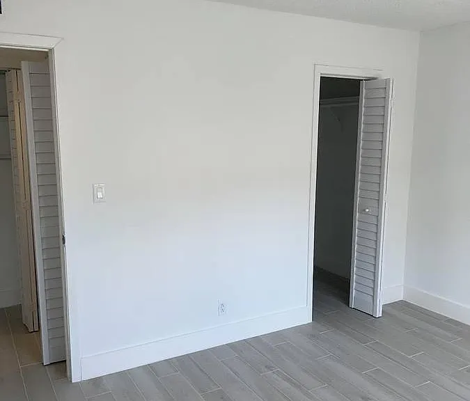 Banyan Club Apartments — Photo 4