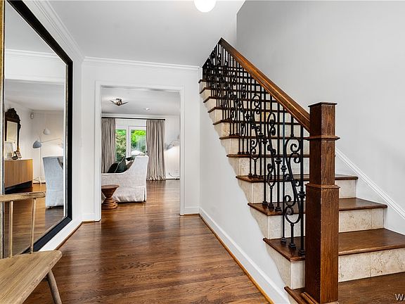5th image of 1208 Pinemont Dr N