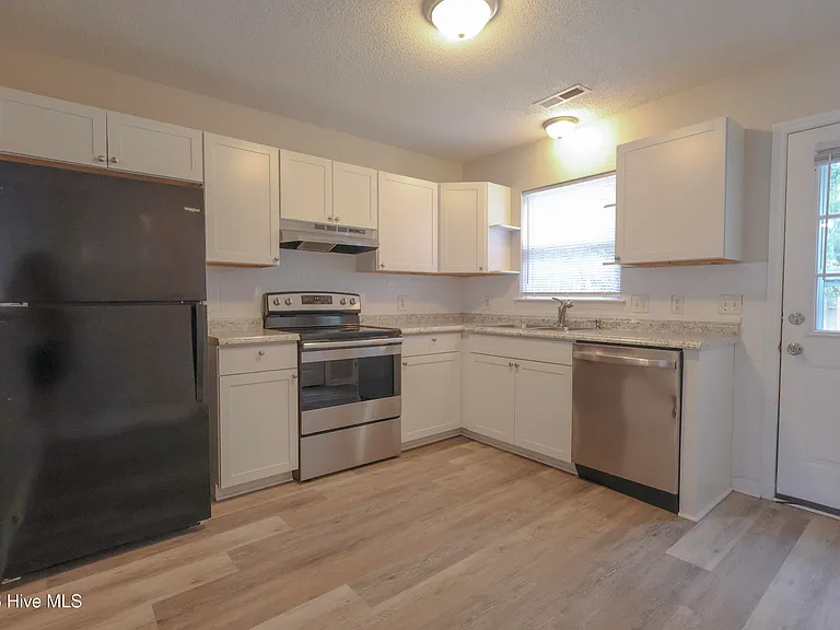 1091 W Pueblo Dr — Photo 5