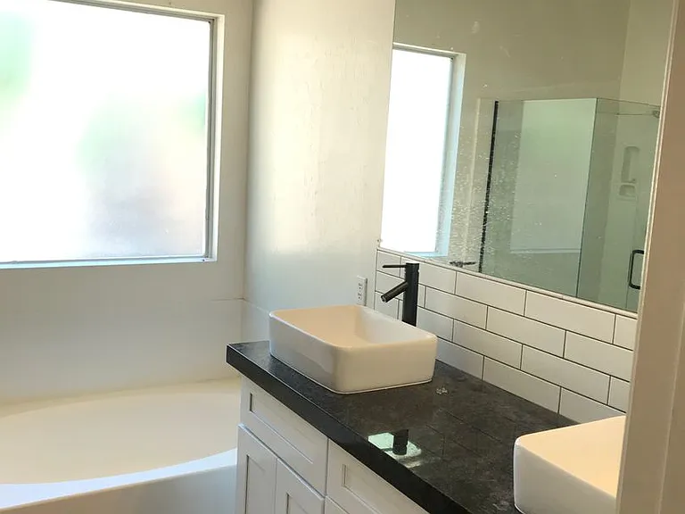 2036 E Windsong Dr — Photo 11