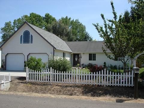 2nd image of 4650 Santa Maria Ave NE