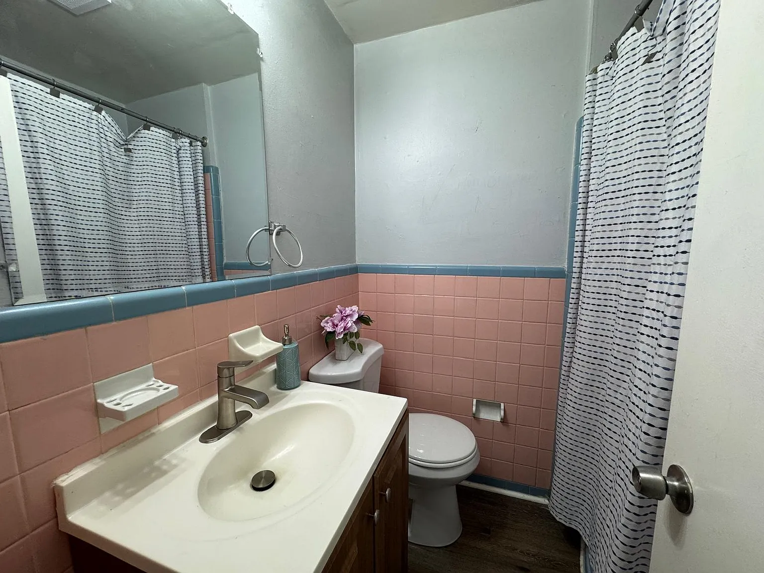2 bed, $1,300 — Photo 4