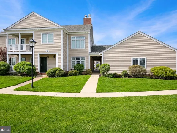 1 H Rutland Ln, Monroe Township, NJ 08831