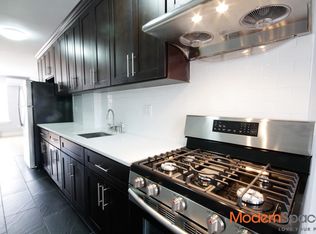 3130 36th St #2, Astoria, NY 11106