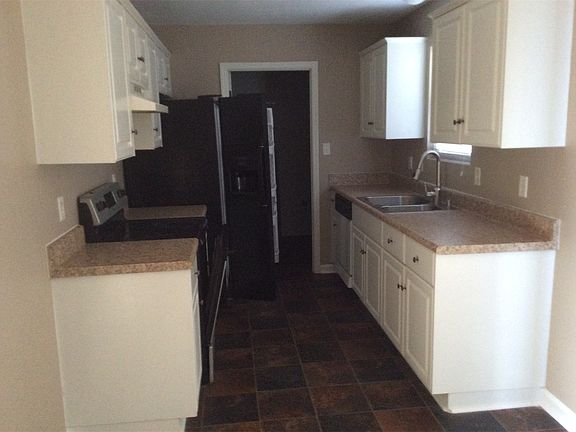 5th image of 3647 Woodcock Dr