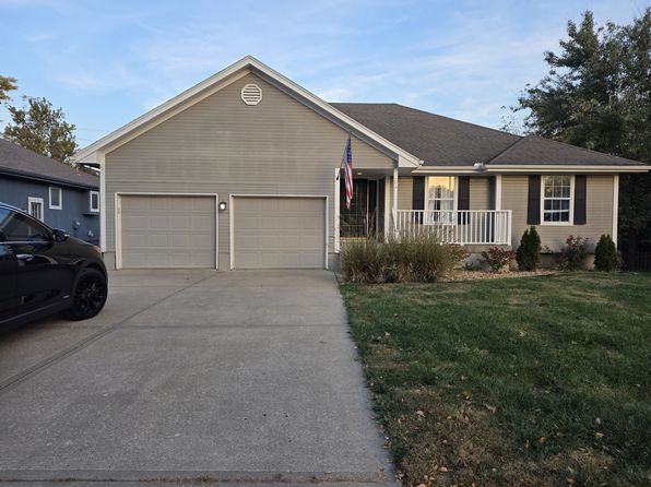 503 NE Timbercreek Dr