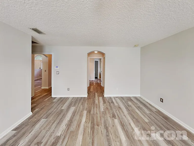 13698 Devan Lee Dr N — Photo 8