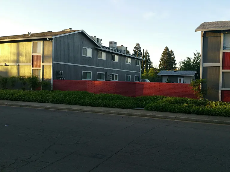 Jasmine Apartments, 1210-1250 Kennyr Drive, Yuba City CA