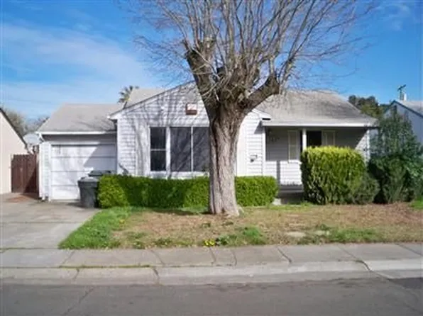 5605 Laurine Way, Sacramento, CA 95824