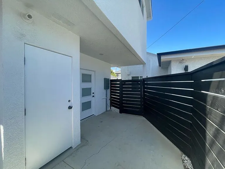 2718 Bomberry St — Photo 18