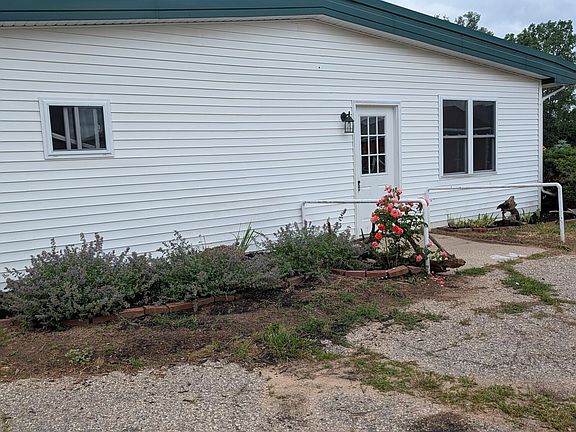 3rd image of 950 W 40th St