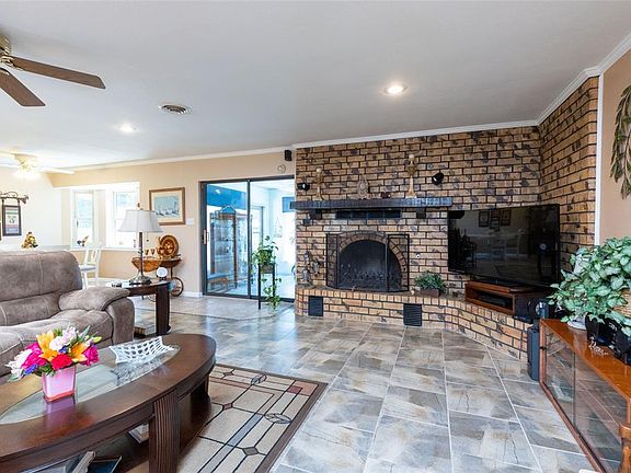 Oversized living area with fireplace