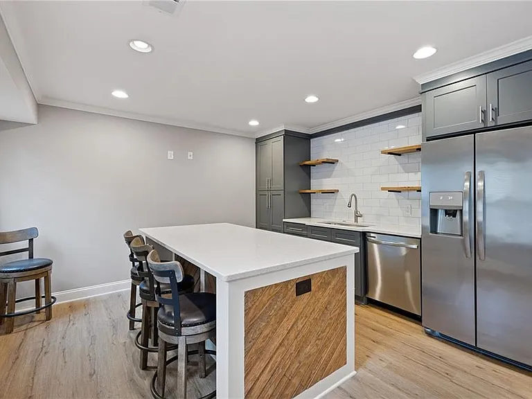 227 Oakwind Point — Photo 36