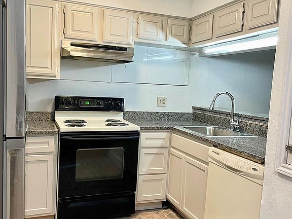 4th image of 8545 Midpark Rd APT 11