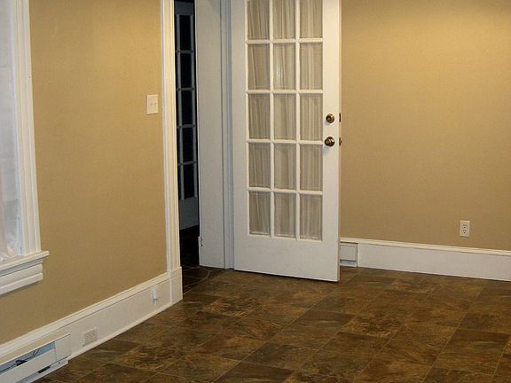 front door (to foyer)