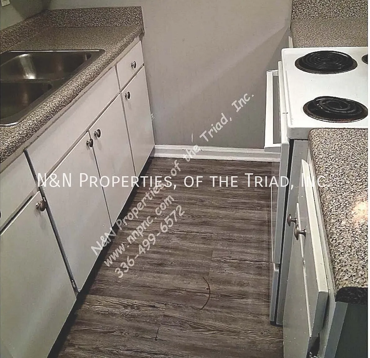 Downtown Living at an Affordable Price - Hillside Garden — Photo 4