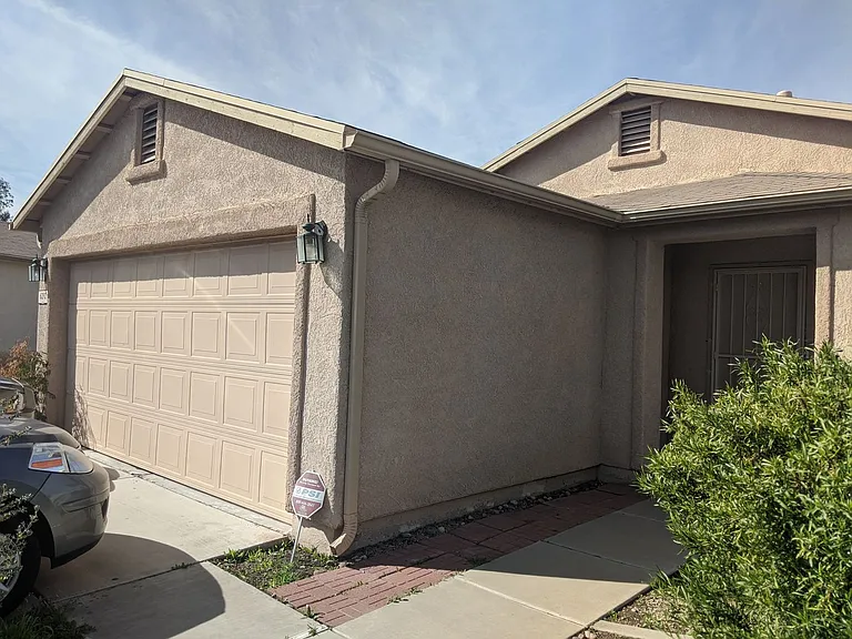 6292 S Avenue De La Chandelle — Photo 1