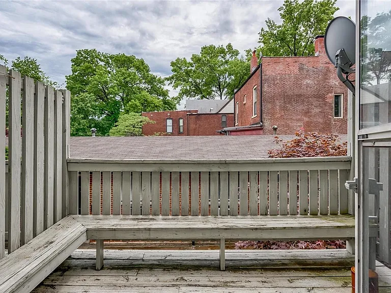 4367 Laclede Ave #E — Photo 14