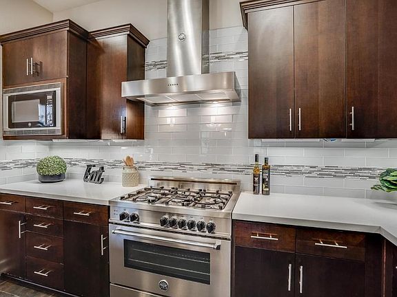 4th image of 465 Landeros Dr