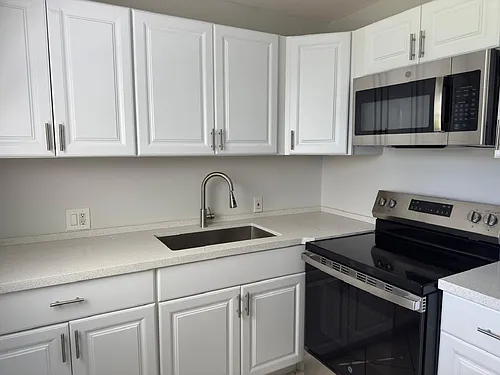 257 Fanshaw Dr Photo 1