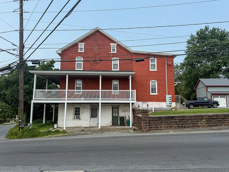504 Fivepointville Rd #2 — Photo 1