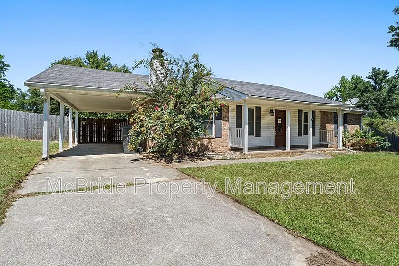 3 bed, 2.0 bath, 1377 sqft, $1,750 — Photo 3