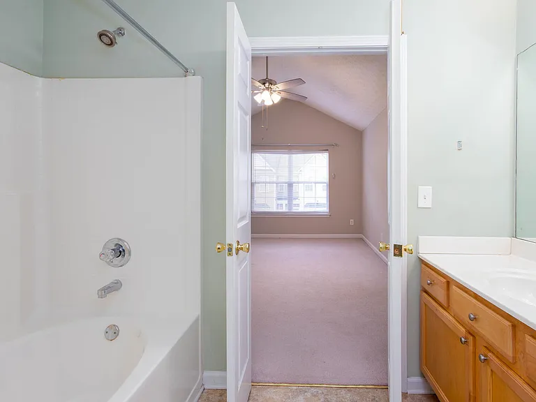 2946 Greyhawk Ln — Photo 31