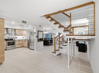 Cedar Court, Hollywood, FL 33021