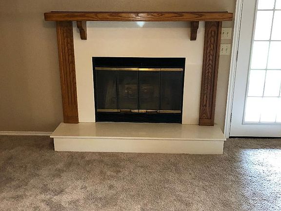 3rd image of 1864 Larkspur Dr