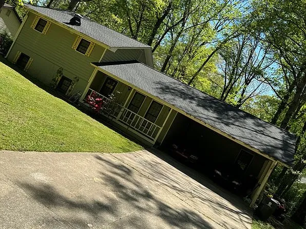 752 Maple Dr, Riverdale, GA 30274