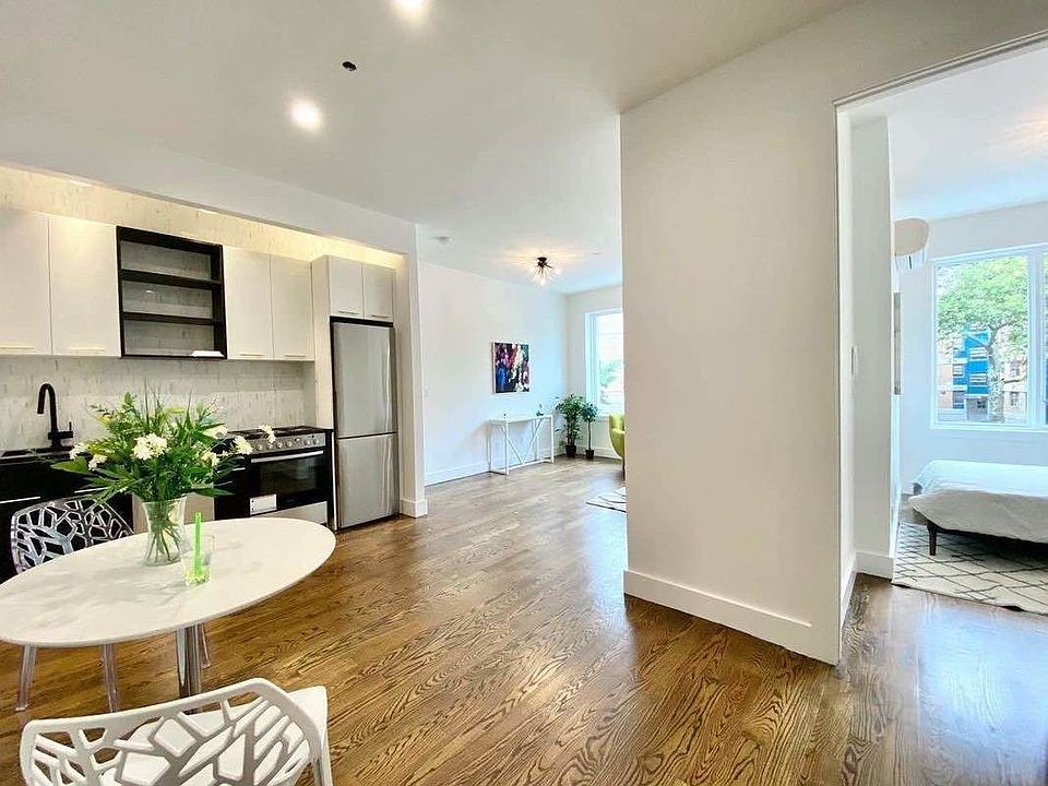 1st image of 196 Scholes St #B1