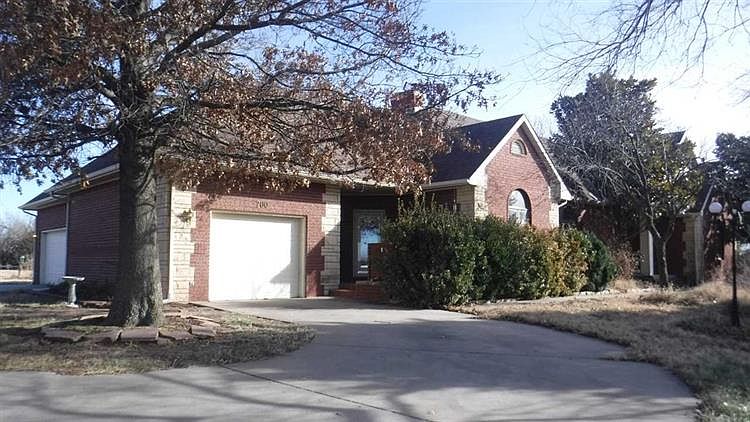 1st image of 700 S Hillside Dr