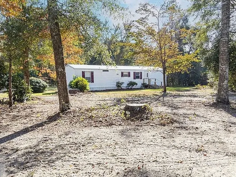 629 Sierra Rd — Photo 2