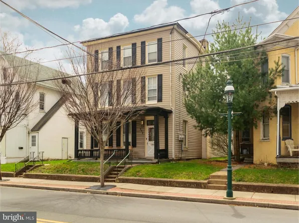 232 Main St, East Greenville, PA 18041