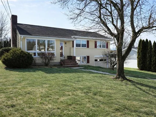 64 Cliffside Dr, Cranston, RI 02920