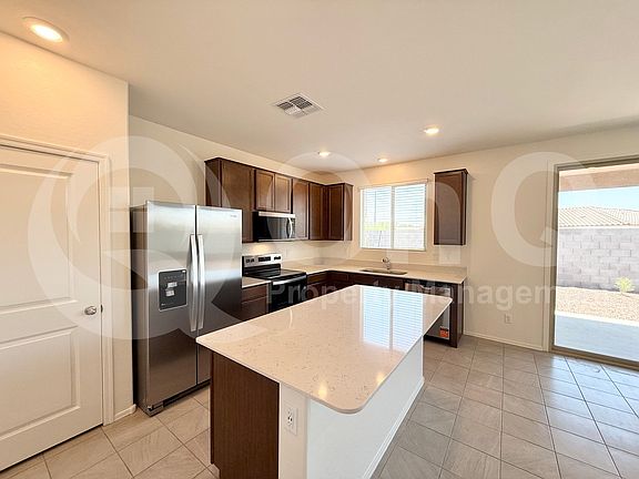3rd image of 1477 E Chandler Ct