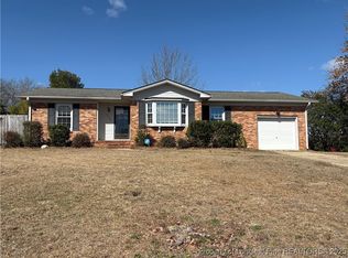 6421 Newcastle Rd, Fayetteville, NC 28303