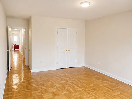 Bedroom, photo 1