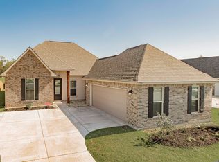 7219 Panama Canal Dr, Gonzales, LA 70737