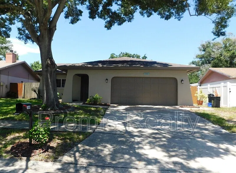 3 bed, 2.0 bath, 1268 sqft, $2,695 — Photo 1
