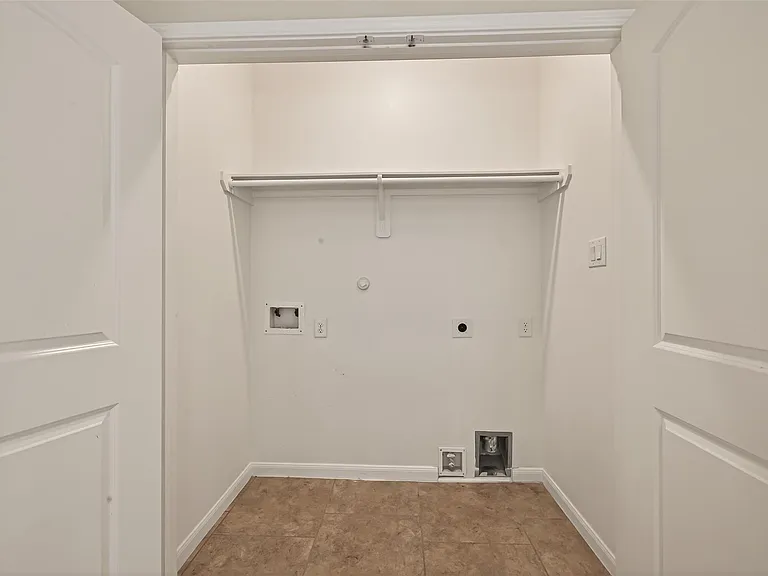 6126 Prince Place Dr — Photo 21