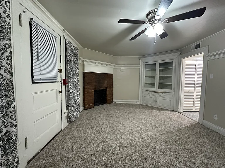 719 Main St #6 — Photo 6