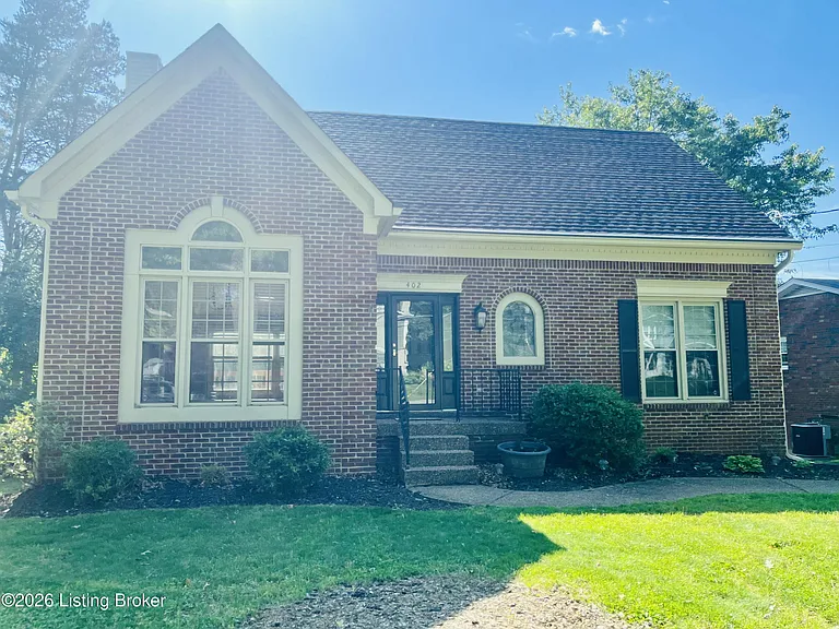 402 Trinity Hills Ln — Photo 1