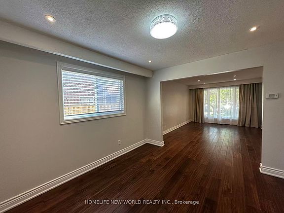 5th image of 10 Epping Ct