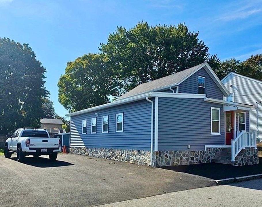 495 Chicago St, Fall River, MA 02721 MLS 73173704 Zillow