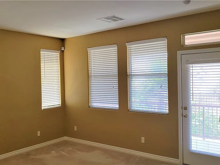 2819 Dunnottar Ave — Photo 19