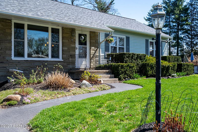 2nd image of 42 Maplewood Dr