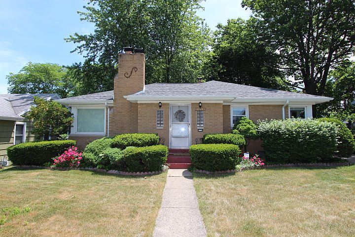1st image of 2916 Erskine Blvd