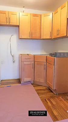 Rented by ZealEstate Group Inc | media 38