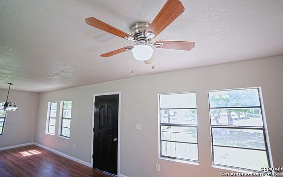 4th image of 231 Inez Ave
